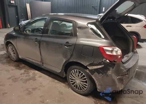 2011 Toyota Matrix z USA, uszkodzony, nr VIN 2T1KU4EE0BC706306